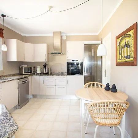 108-villa, 2 Minutes Walk To The Beach, Heated Pool *