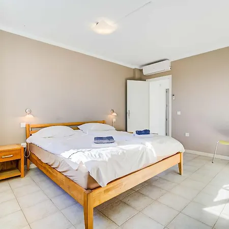 108-villa, 2 Minutes Walk To The Beach, Heated Pool Villa *