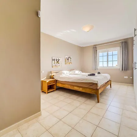 108-villa, 2 Minutes Walk To The Beach, Heated Pool Villa *