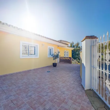 Villa 108-villa, 2 Minutes Walk To The Beach, Heated Pool