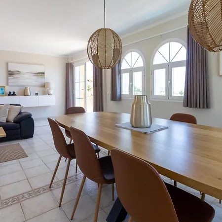 108-villa, 2 Minutes Walk To The Beach, Heated Pool Villa *